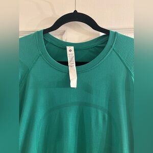 Lululemon Swiftly Tech Short-Sleeve Shirt 2.0 - Cascadia Green